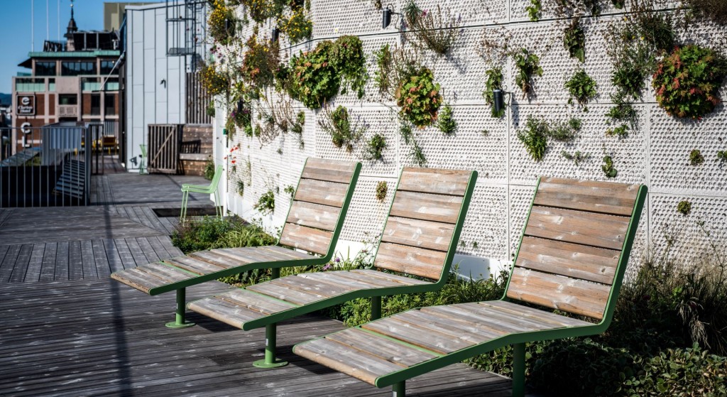 Stenersgata 1 har en takterrasse som er tilgjengelig for leietakerene